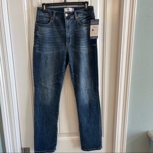 NWT CAbi Golden Eye style 3940 Higher Straight Distressed Jeans